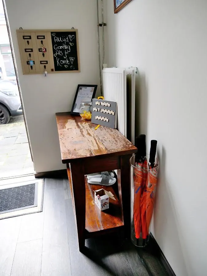Bed & Breakfast The Diesel Bed And Breakfast Rotterdam